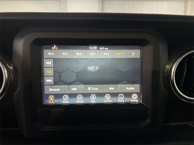 2021 Jeep Wrangler Unlimited Sahara Altitude 4x4