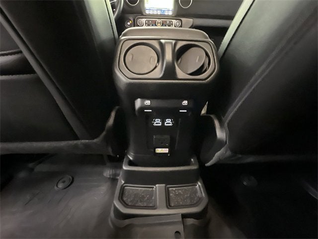 2022 Jeep Wrangler Unlimited Sahara Altitude 4x4