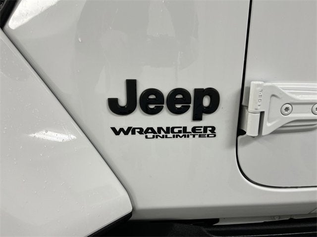 2022 Jeep Wrangler Unlimited Sahara Altitude 4x4