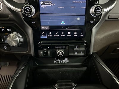 2025 RAM 1500 Laramie Crew Cab 4x4 5'7" Box