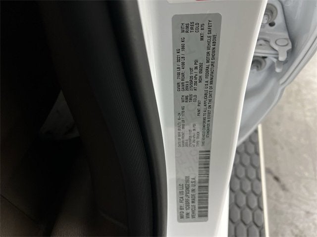 2025 RAM 1500 Laramie Crew Cab 4x4 5'7" Box