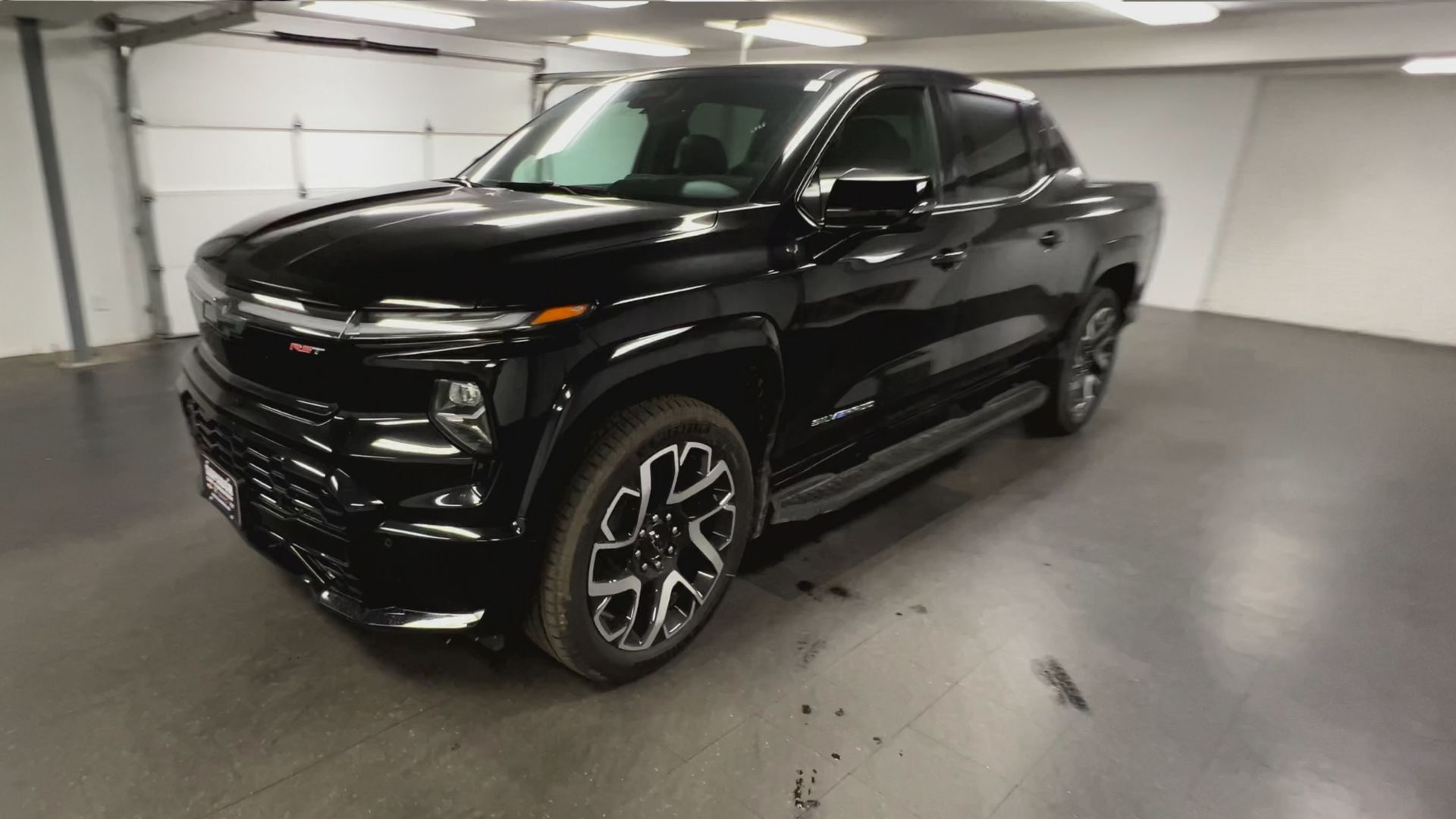2025 Chevrolet Silverado EV RST - Max Range