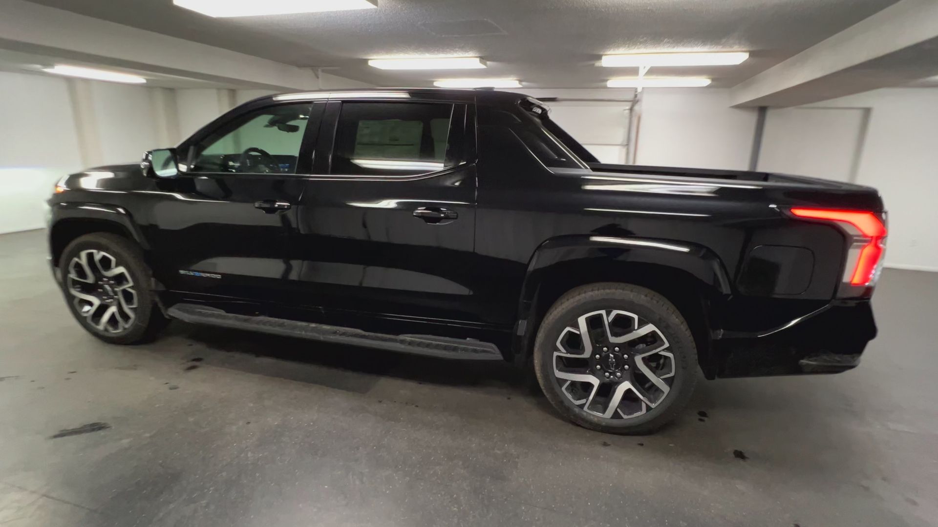 2025 Chevrolet Silverado EV RST - Max Range