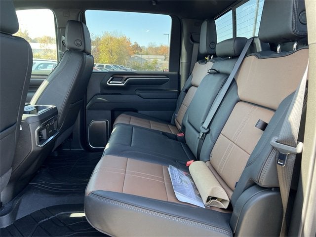 2025 Chevrolet Silverado 3500 HD High Country