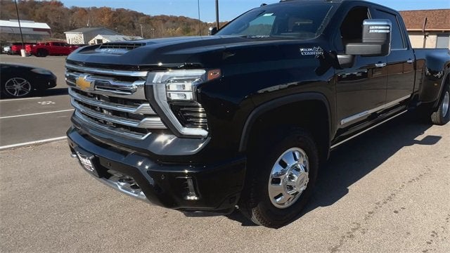 2025 Chevrolet Silverado 3500 HD High Country