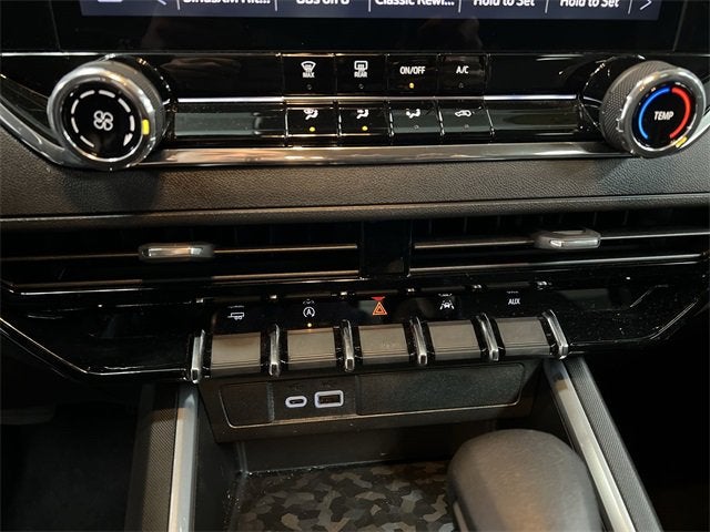 2025 Chevrolet Colorado WT/LT