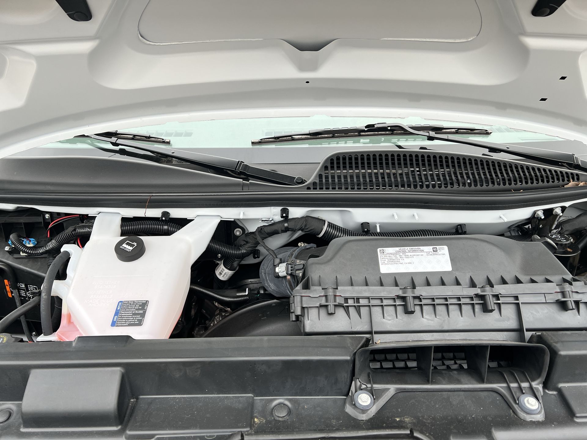 2025 Chevrolet Express Cargo 2500 WT