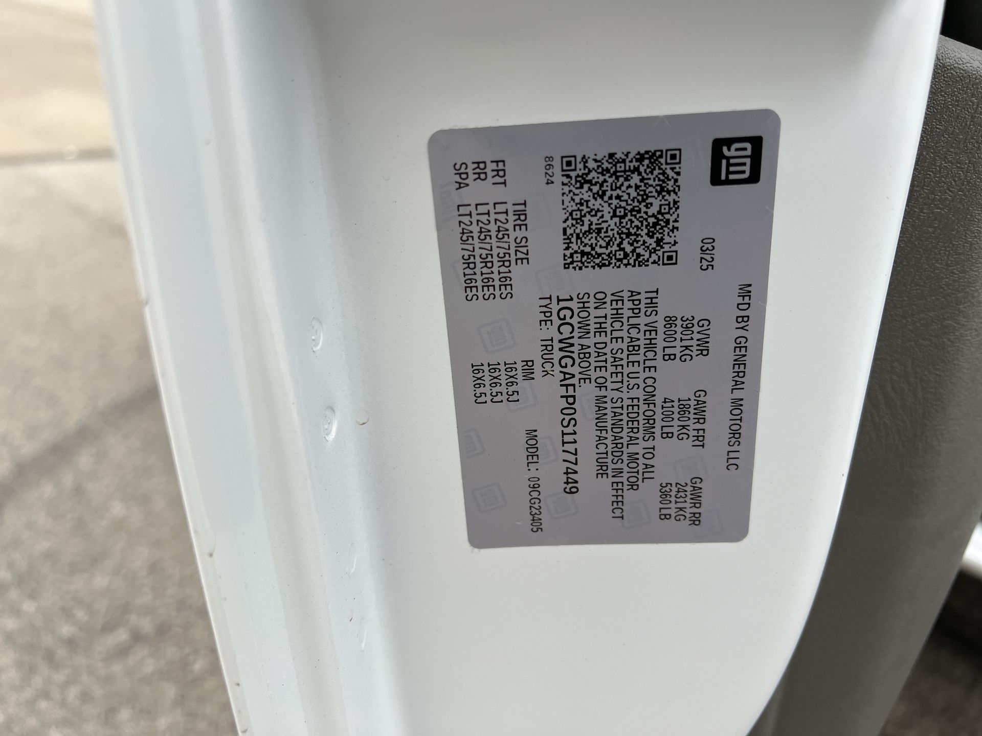 2025 Chevrolet Express Cargo 2500 WT