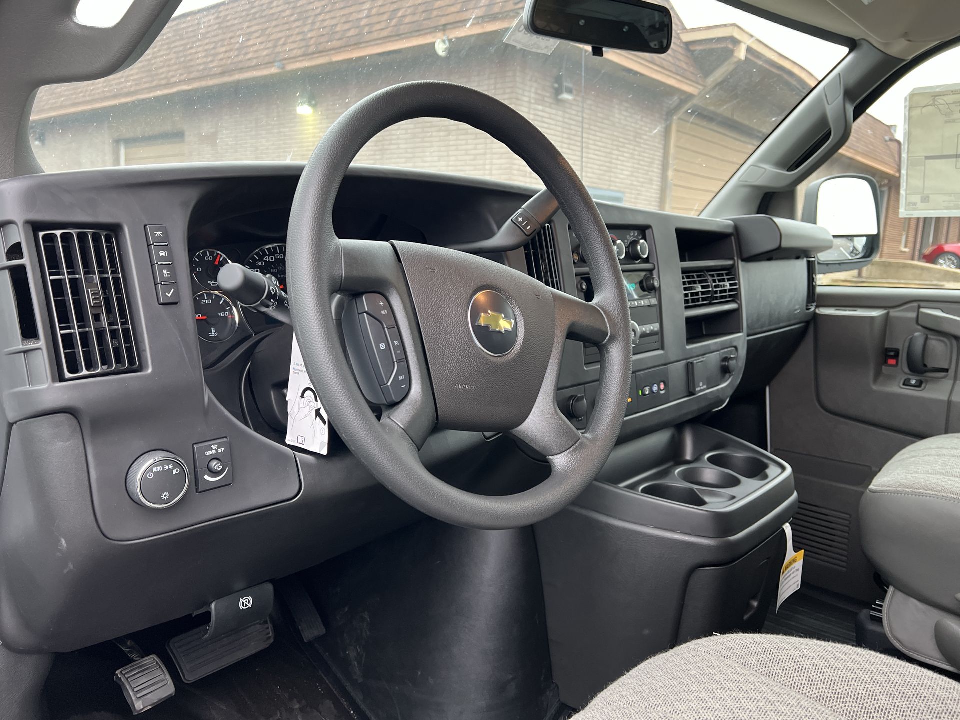 2025 Chevrolet Express Cargo 2500 WT