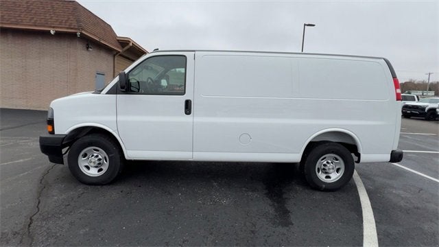 2025 Chevrolet Express Cargo 2500 WT