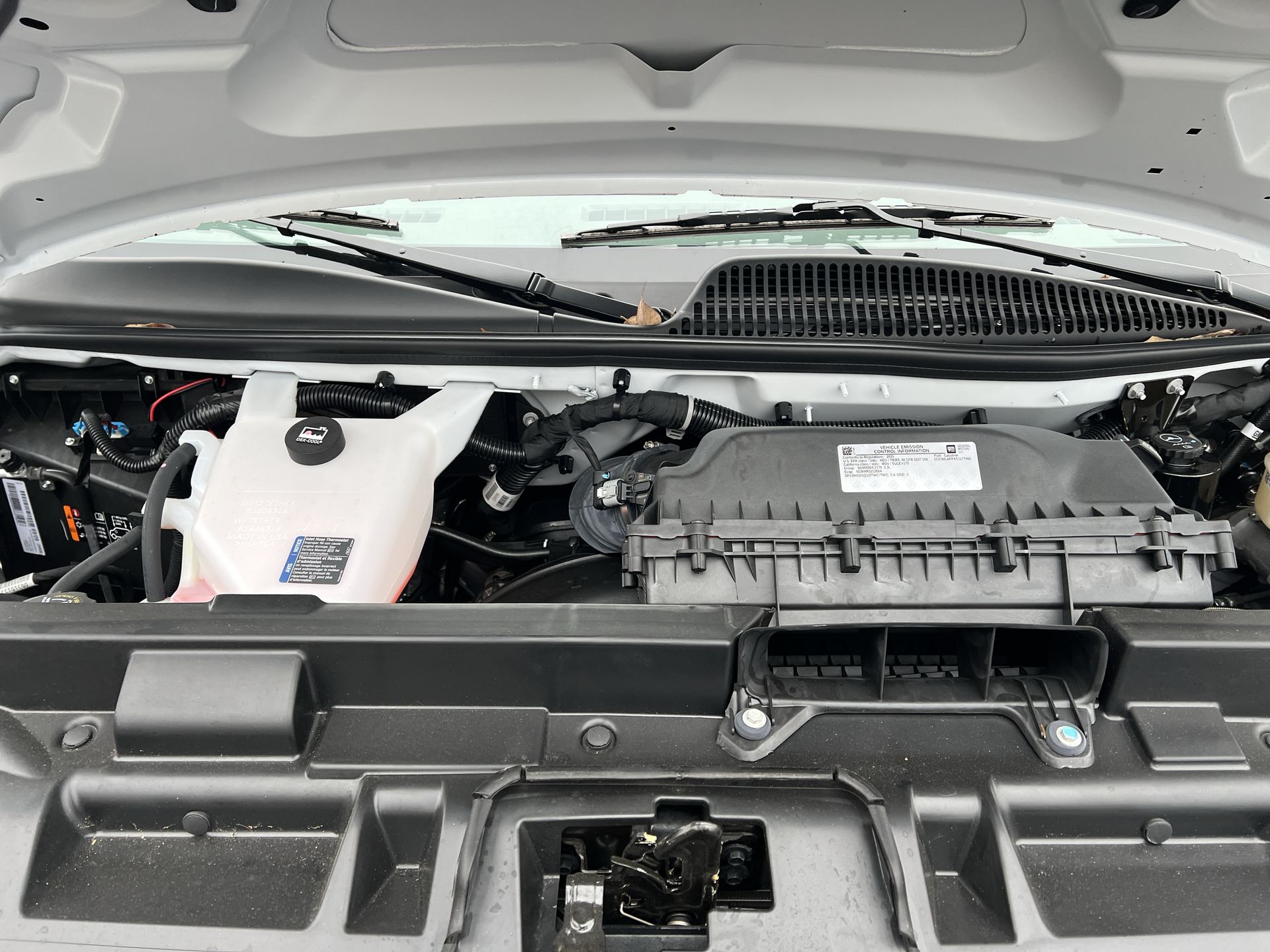 2025 Chevrolet Express Cargo 2500 WT