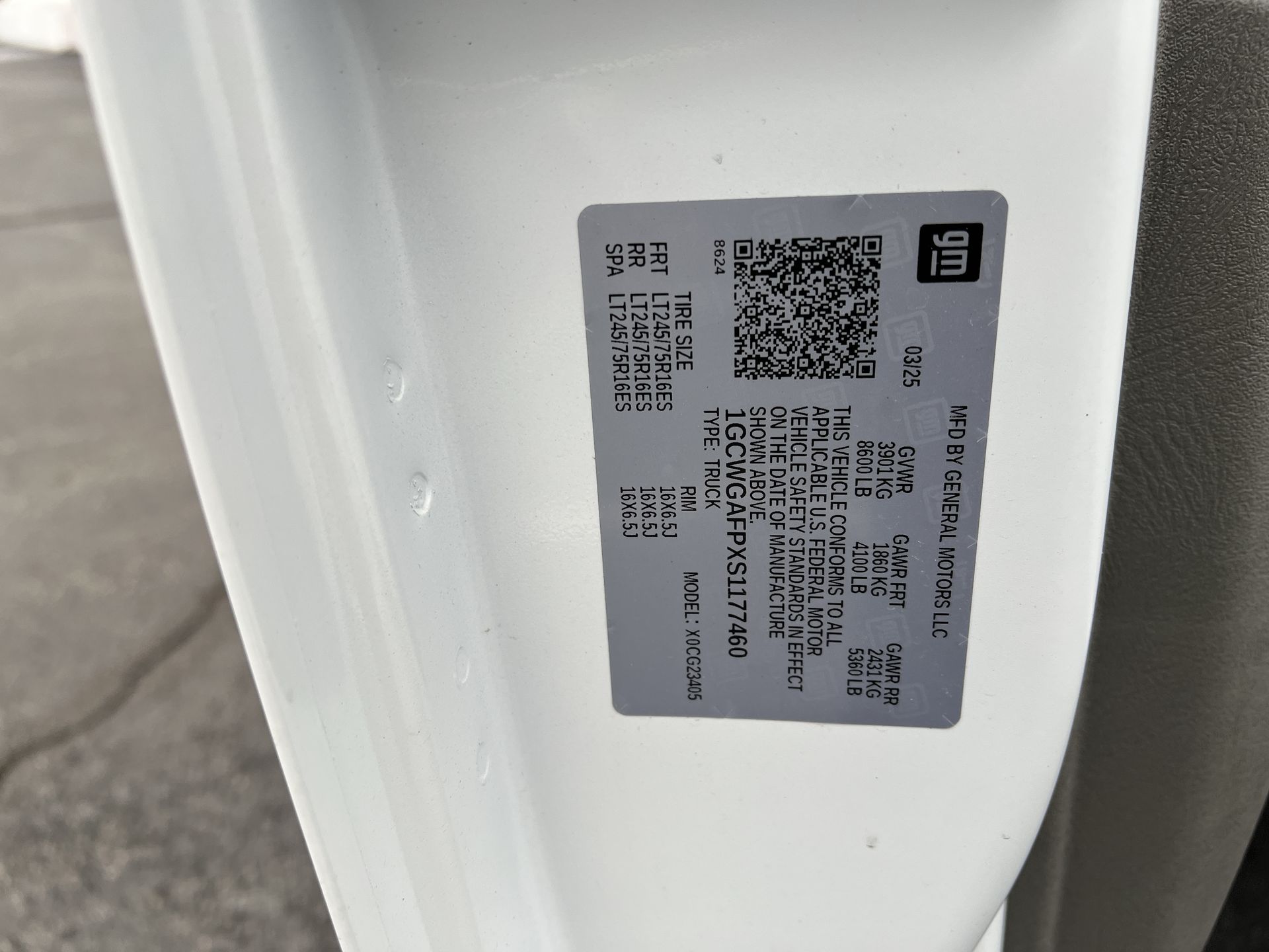 2025 Chevrolet Express Cargo 2500 WT