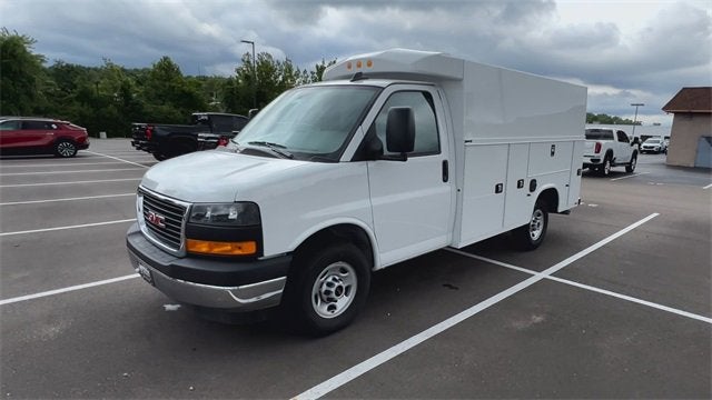 2025 GMC Savana Cutaway 3500 1WT