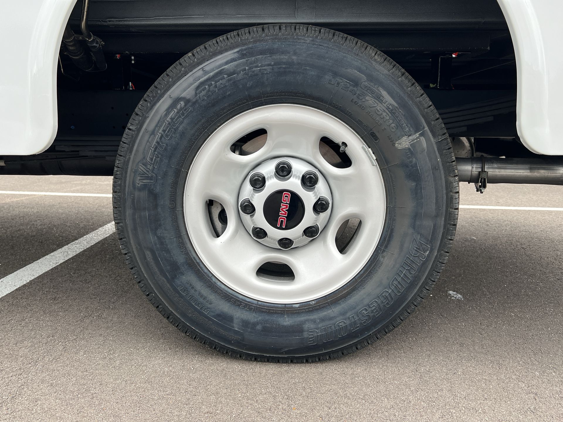 2025 GMC Savana Cutaway 3500 1WT