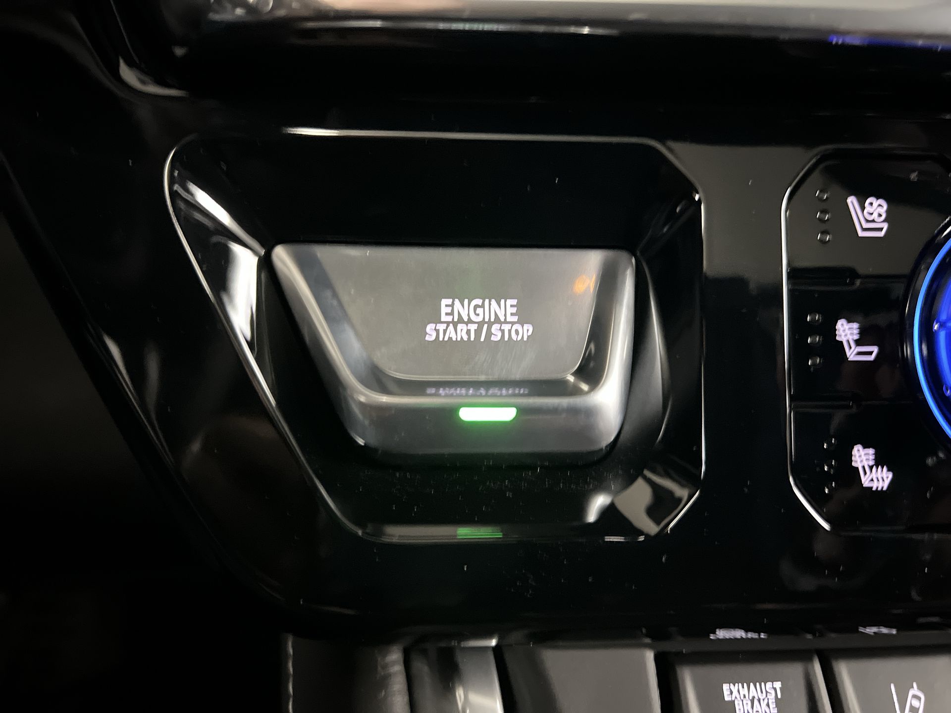 2025 GMC Sierra 3500 HD Denali Ultimate