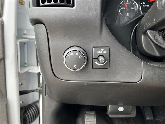 2025 Chevrolet Express Cutaway 3500 1WT