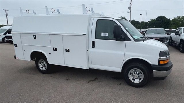 2025 Chevrolet Express Cutaway 3500 1WT