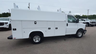 2025 Chevrolet Express Cutaway 3500 1WT