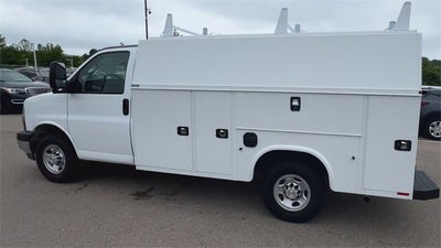 2025 Chevrolet Express Cutaway 3500 1WT