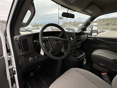 2024 Chevrolet Express Cutaway 3500 1WT