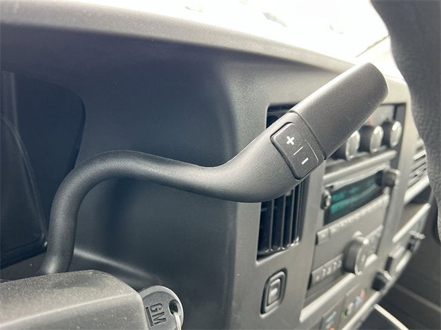 2024 Chevrolet Express Cutaway 3500 1WT