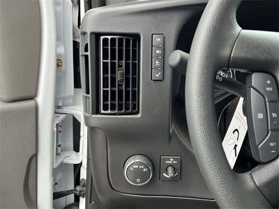 2024 Chevrolet Express Cutaway 3500 1WT