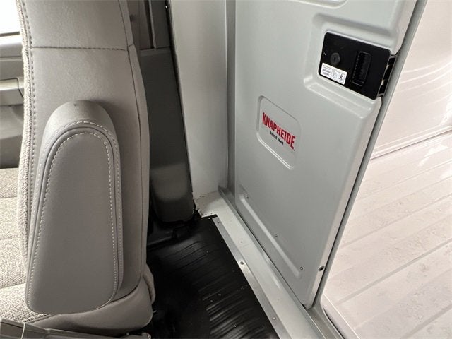 2024 Chevrolet Express Cutaway 3500 1WT