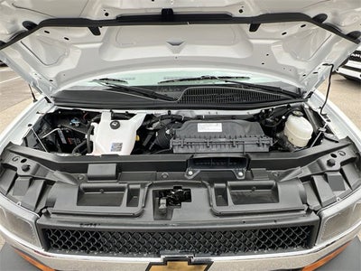 2024 Chevrolet Express Cutaway 3500 1WT