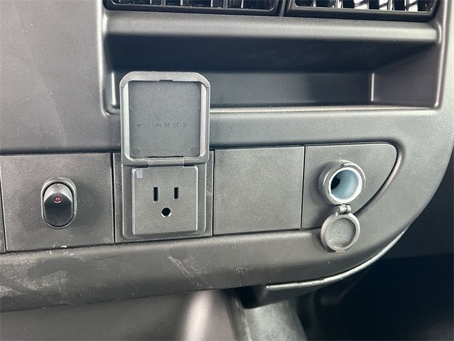 2024 Chevrolet Express Cutaway 3500 1WT