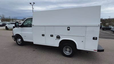 2024 Chevrolet Express Cutaway 3500 1WT