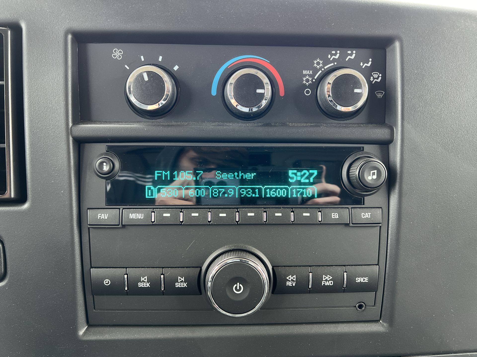 2024 Chevrolet Express Cutaway 3500 1WT