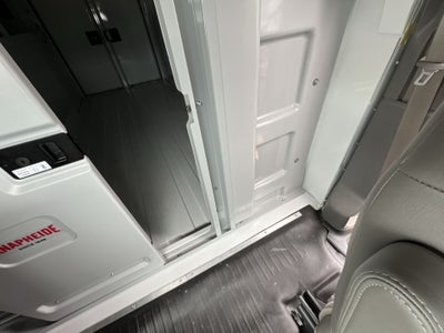 2024 Chevrolet Express Cutaway 3500 1WT