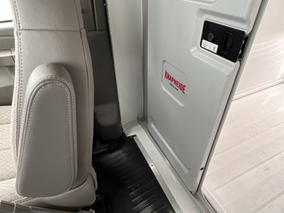 2024 Chevrolet Express Cutaway 3500 1WT