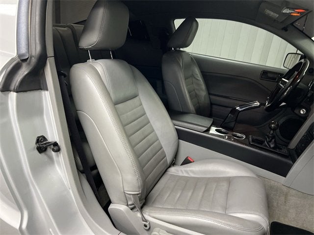 2006 Ford Mustang GT Deluxe