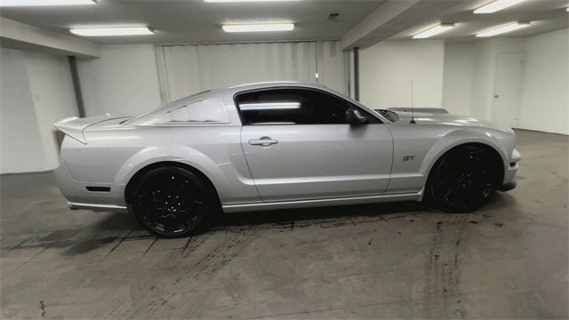 2006 Ford Mustang GT Deluxe