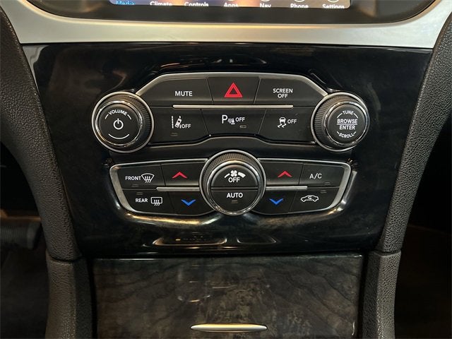 2023 Chrysler 300 Touring L