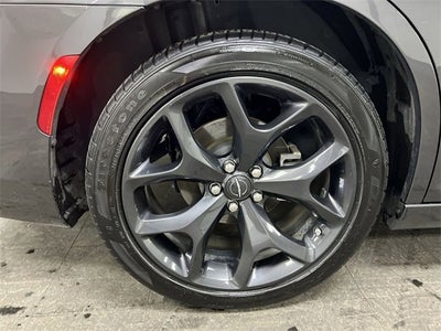 2023 Chrysler 300 Touring L