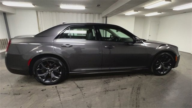 2023 Chrysler 300 Touring L