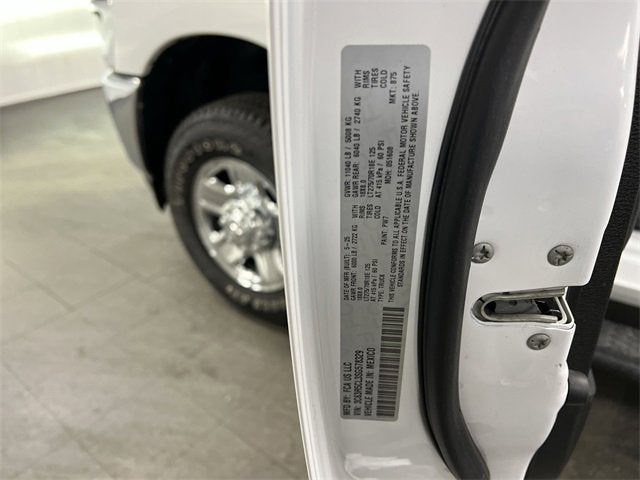 2025 RAM 2500 Tradesman Crew Cab 4x4 6'4" Box