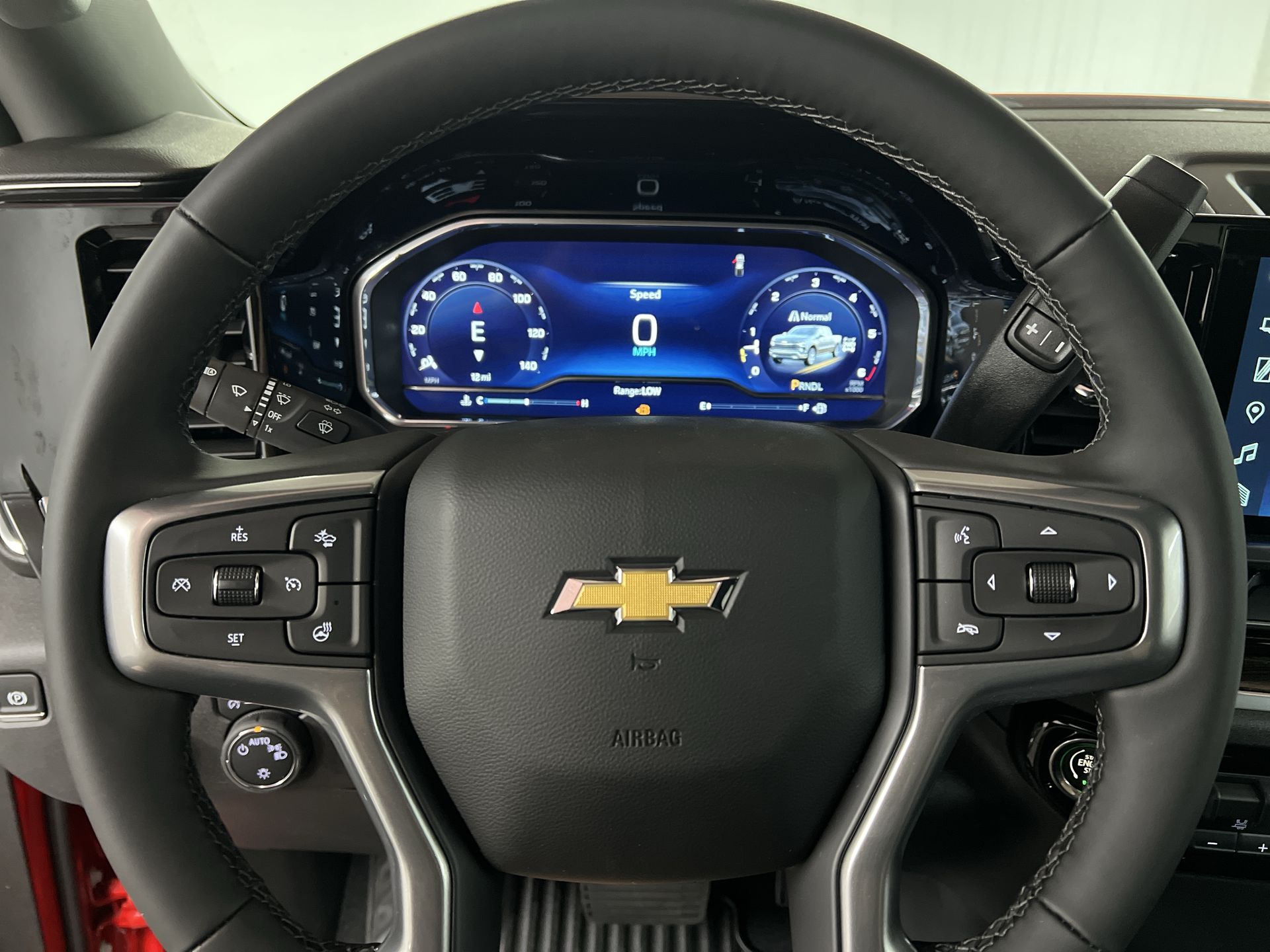 2025 Chevrolet Silverado 1500 LT (2FL)