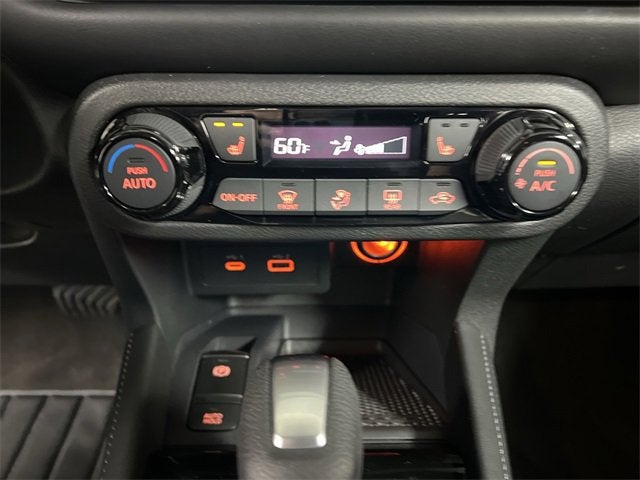 2024 Nissan Kicks SR Xtronic CVT