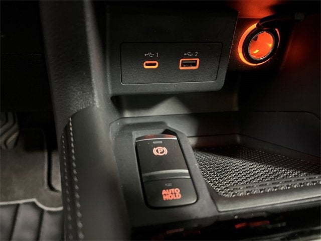 2024 Nissan Kicks SR Xtronic CVT