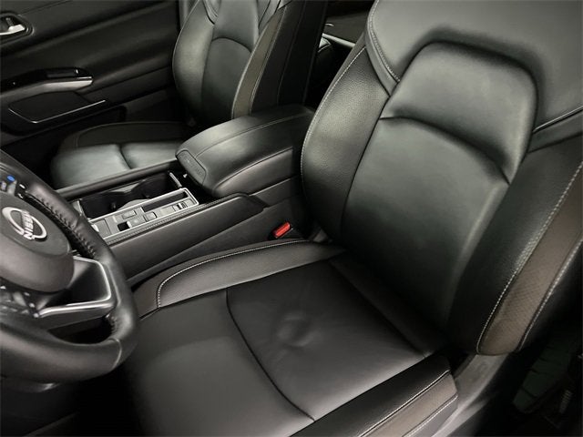 2023 Nissan Pathfinder SL FWD