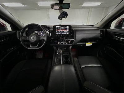 2023 Nissan Pathfinder SL FWD