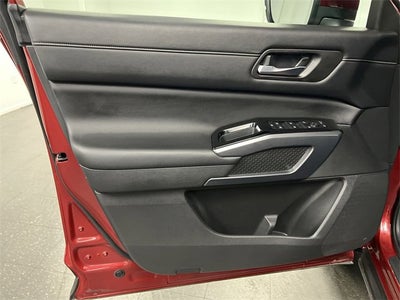 2023 Nissan Pathfinder SL FWD