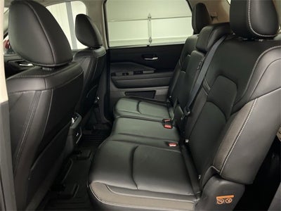 2023 Nissan Pathfinder SL FWD