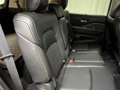 2023 Nissan Pathfinder SL FWD