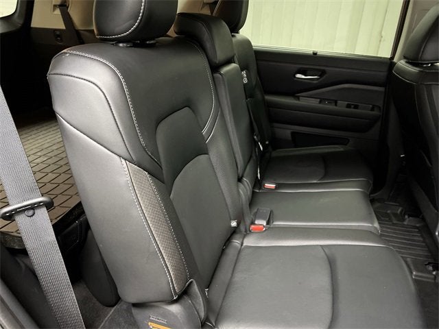 2023 Nissan Pathfinder SL FWD