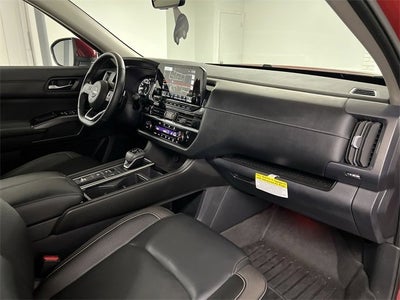 2023 Nissan Pathfinder SL FWD