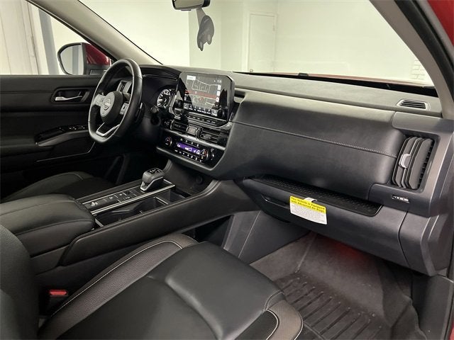 2023 Nissan Pathfinder SL FWD